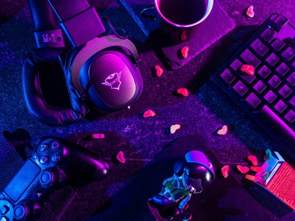 Photo by Lucie Liz from Pexels: https://www.pexels.com/photo/flatlay-of-gaming-equipments-3165335/ 